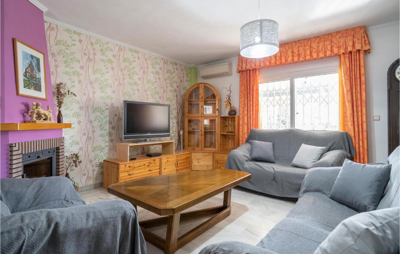 3 Bedroom Stunning Home In Торре-дель-Мар Экстерьер фото